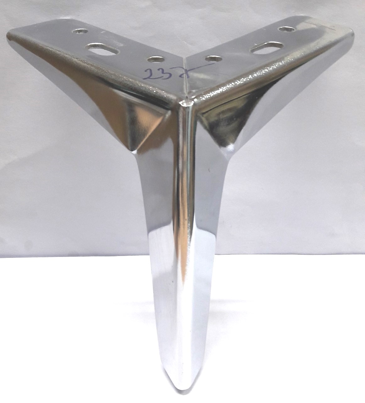 Chân ghế sofa-chân tủ ba trạc xéo inox 13cm