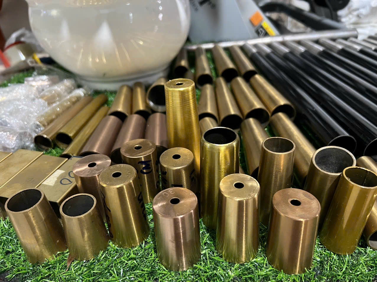 Ống bọc inox chụp chân bàn ghế 