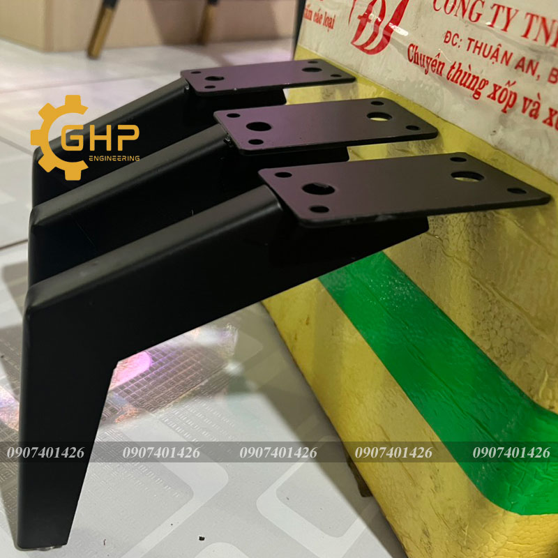 Chân ghế sofa-chân kệ tủ màu đen 15cm