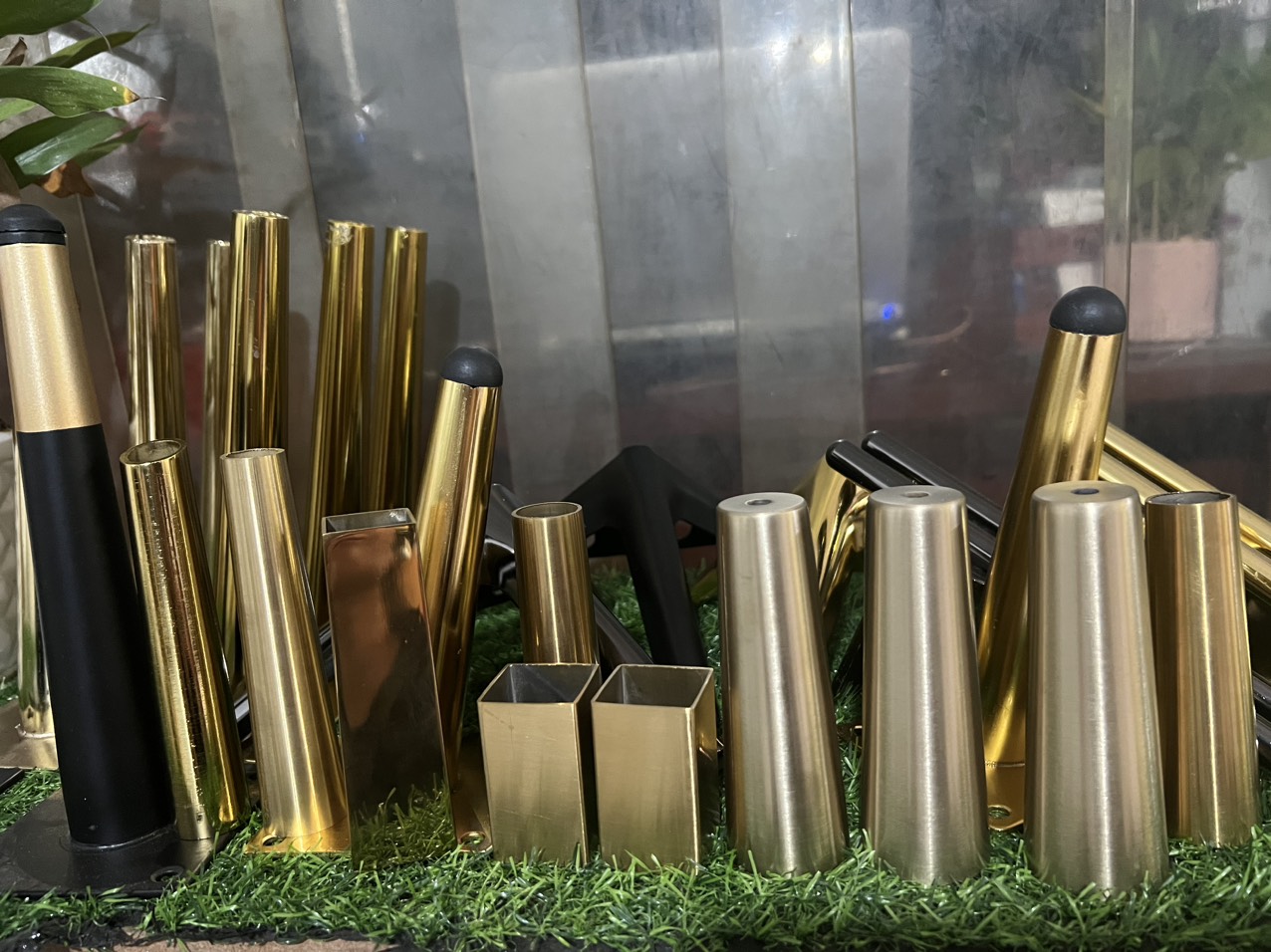 Ống bọc inox chân bàn ghế 